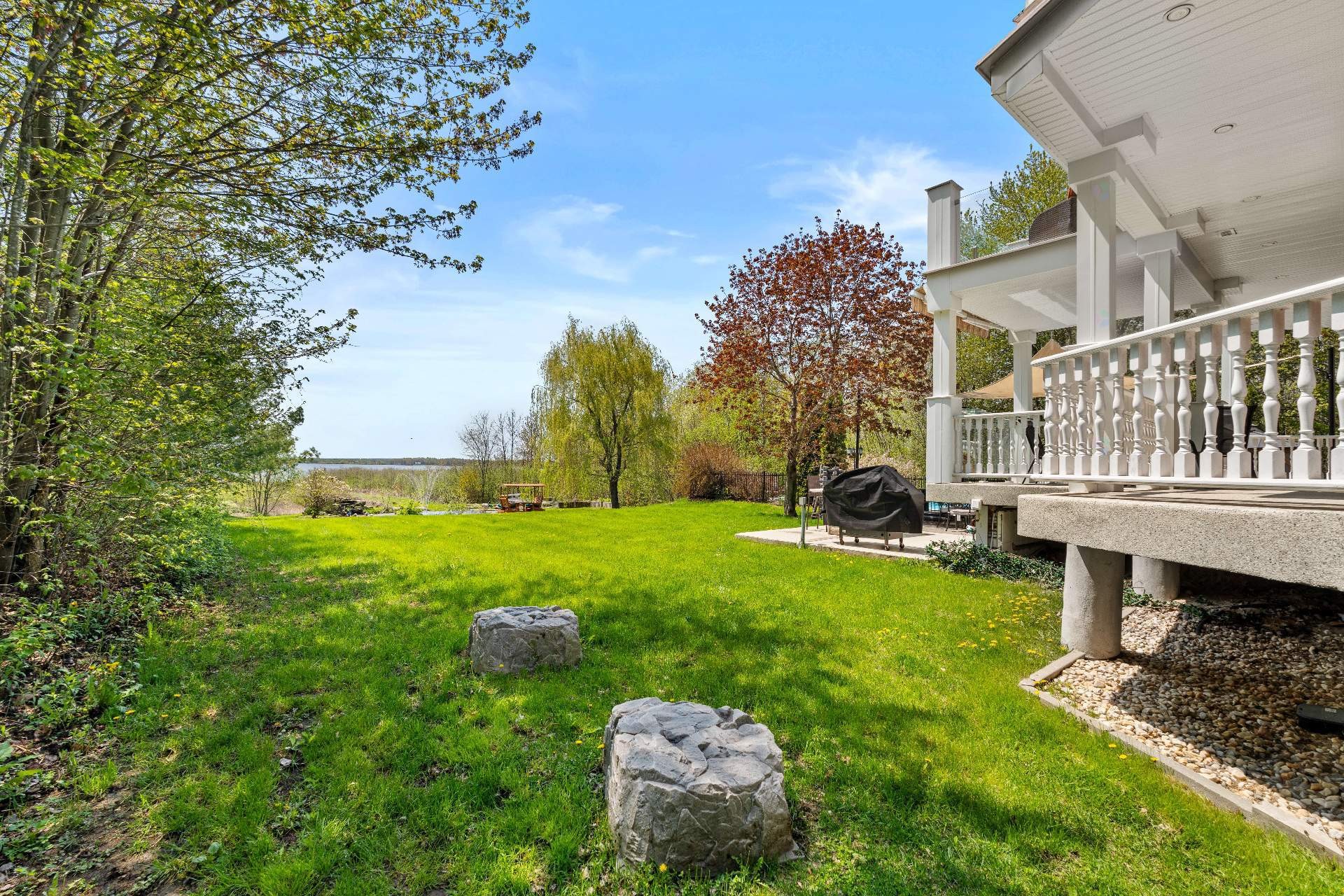 









9


Rue Francine

,
Grenville-sur-la-Rouge,




QC
J0V1B0

