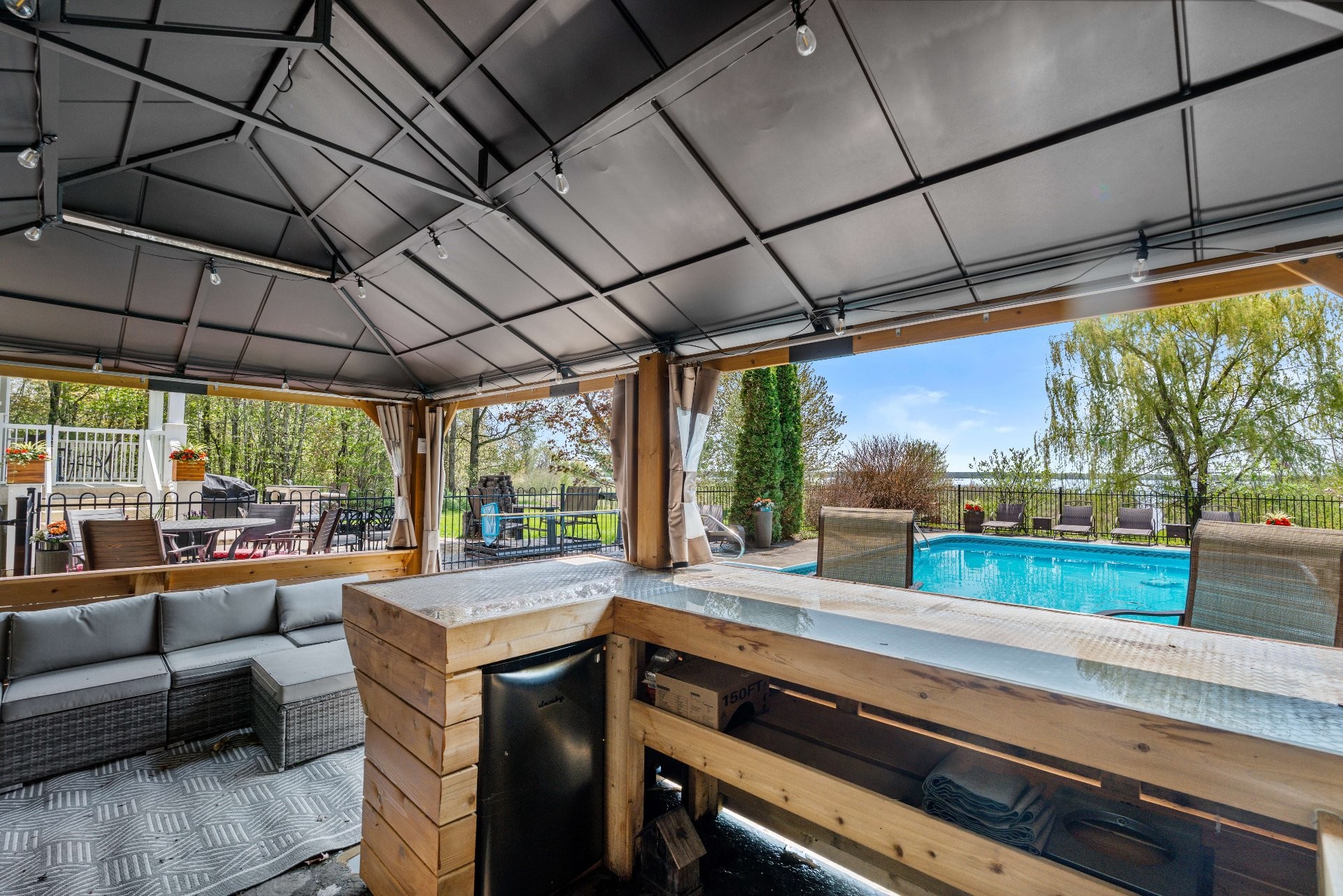 









9


Rue Francine

,
Grenville-sur-la-Rouge,




QC
J0V1B0

