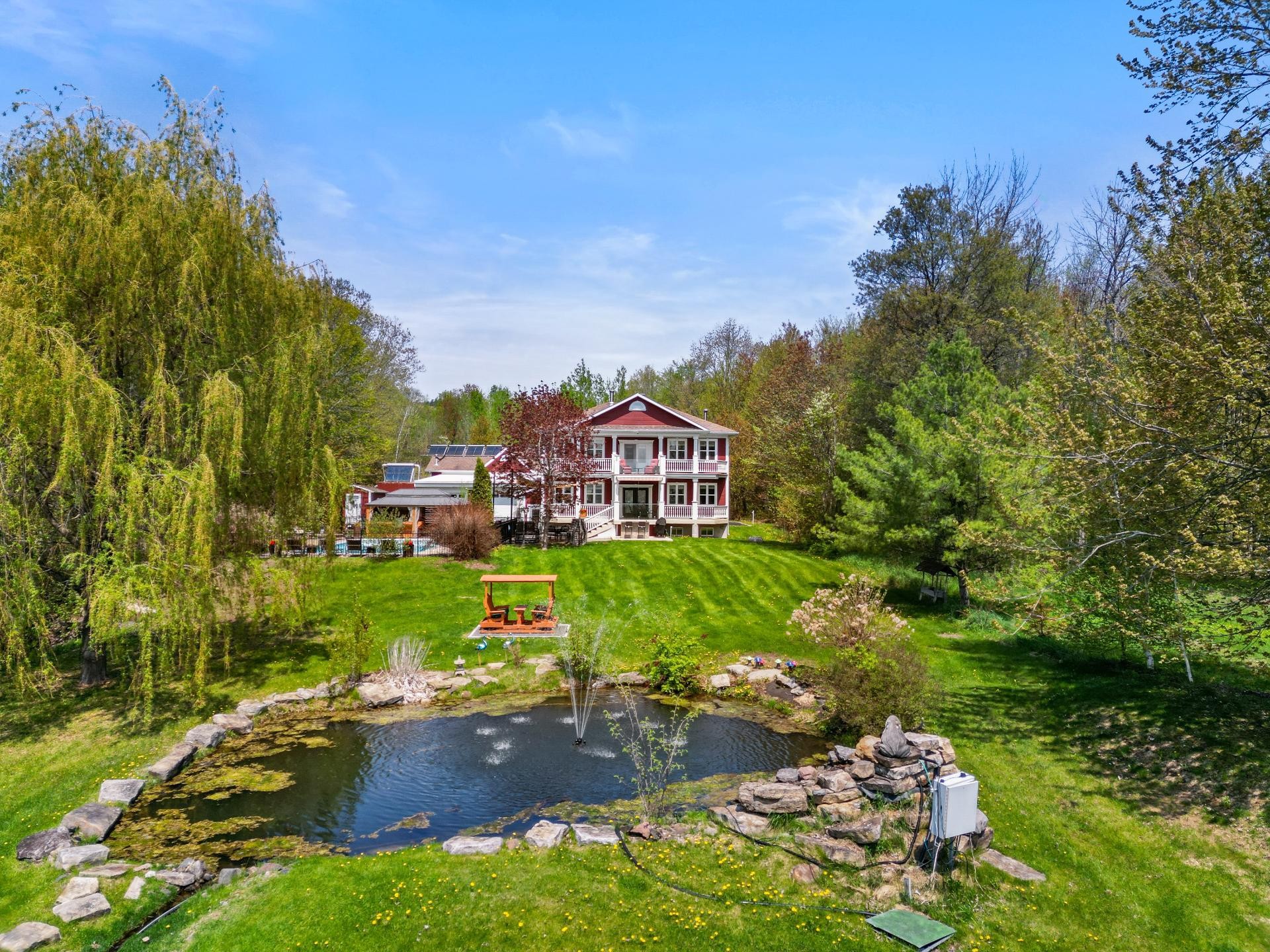 









9


Rue Francine

,
Grenville-sur-la-Rouge,




QC
J0V1B0

