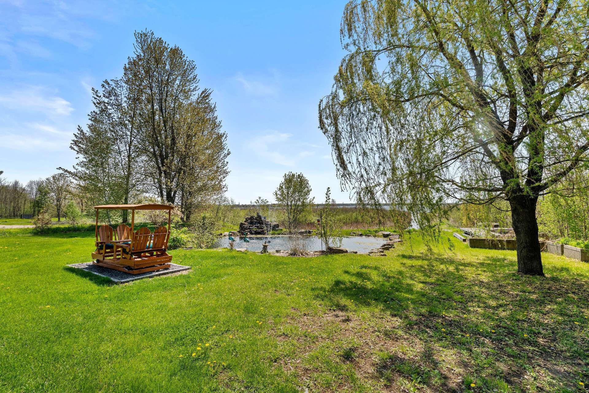 









9


Rue Francine

,
Grenville-sur-la-Rouge,




QC
J0V1B0

