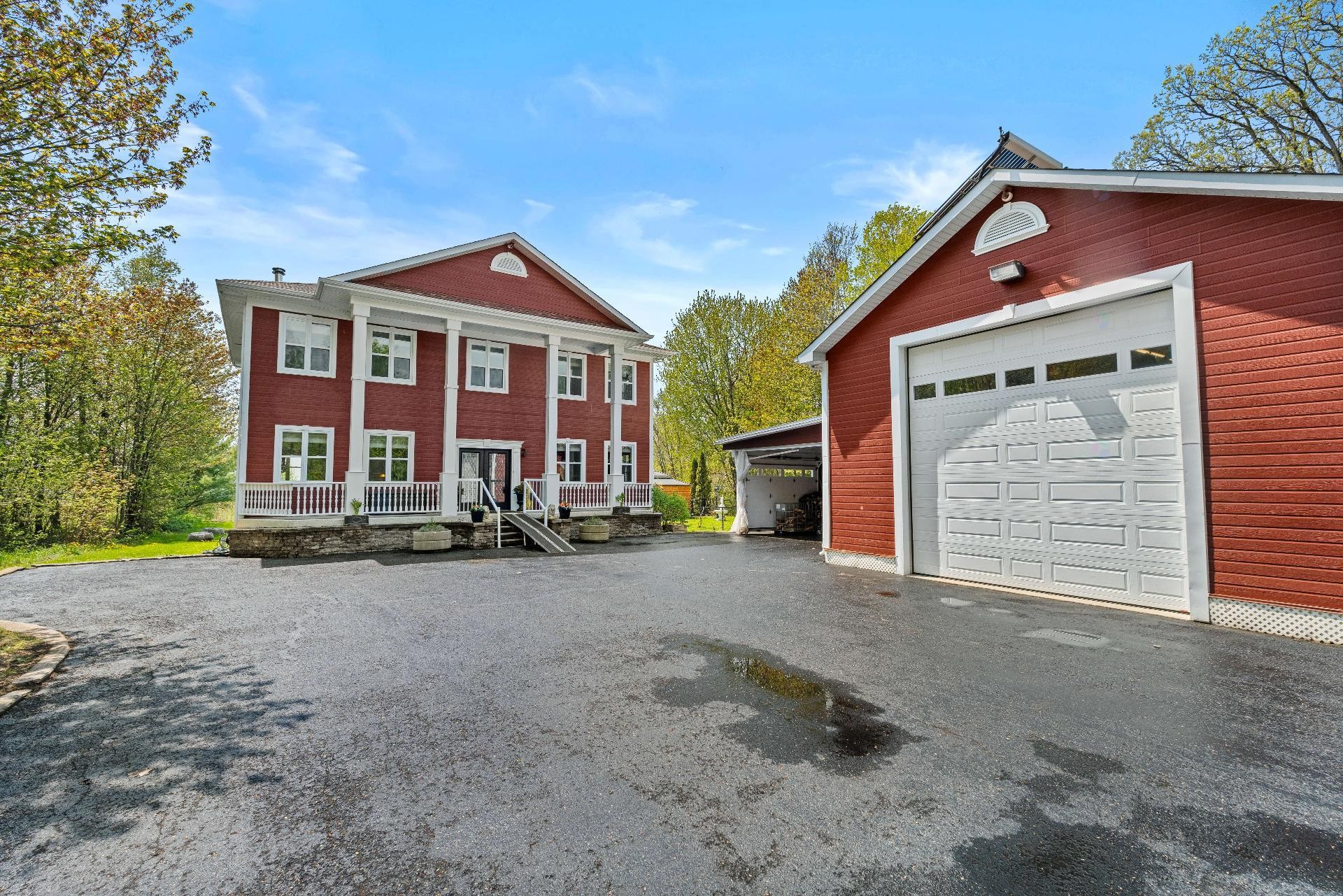 









9


Rue Francine

,
Grenville-sur-la-Rouge,




QC
J0V1B0

