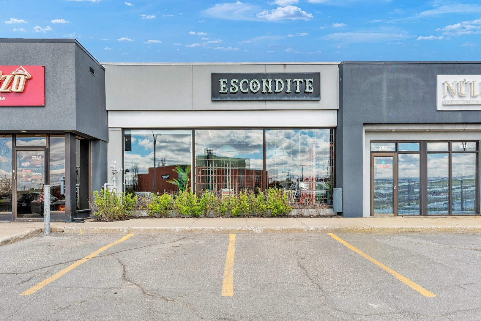 









2119


Boul. Le Carrefour

,
Laval (Chomedey),




QC
H7S1Z4

