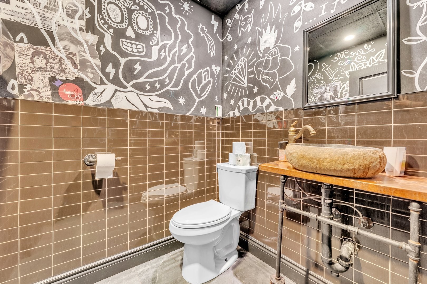 









2119


Boul. Le Carrefour

,
Laval (Chomedey),




QC
H7S1Z4


