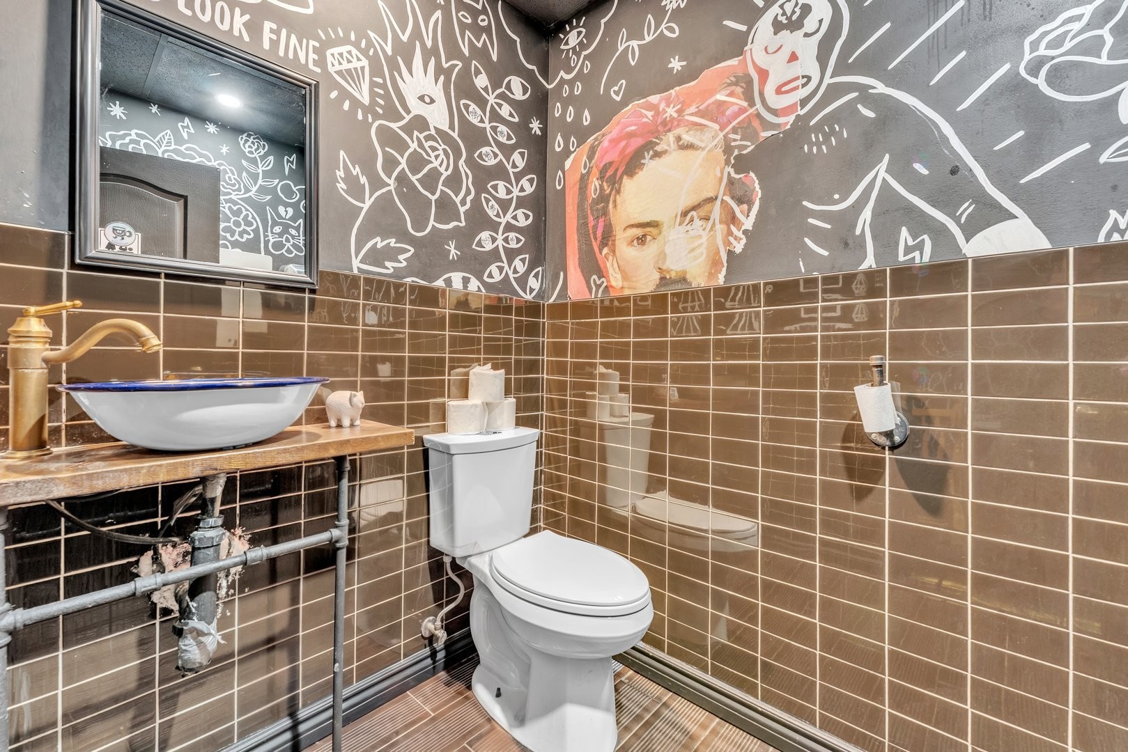 









2119


Boul. Le Carrefour

,
Laval (Chomedey),




QC
H7S1Z4

