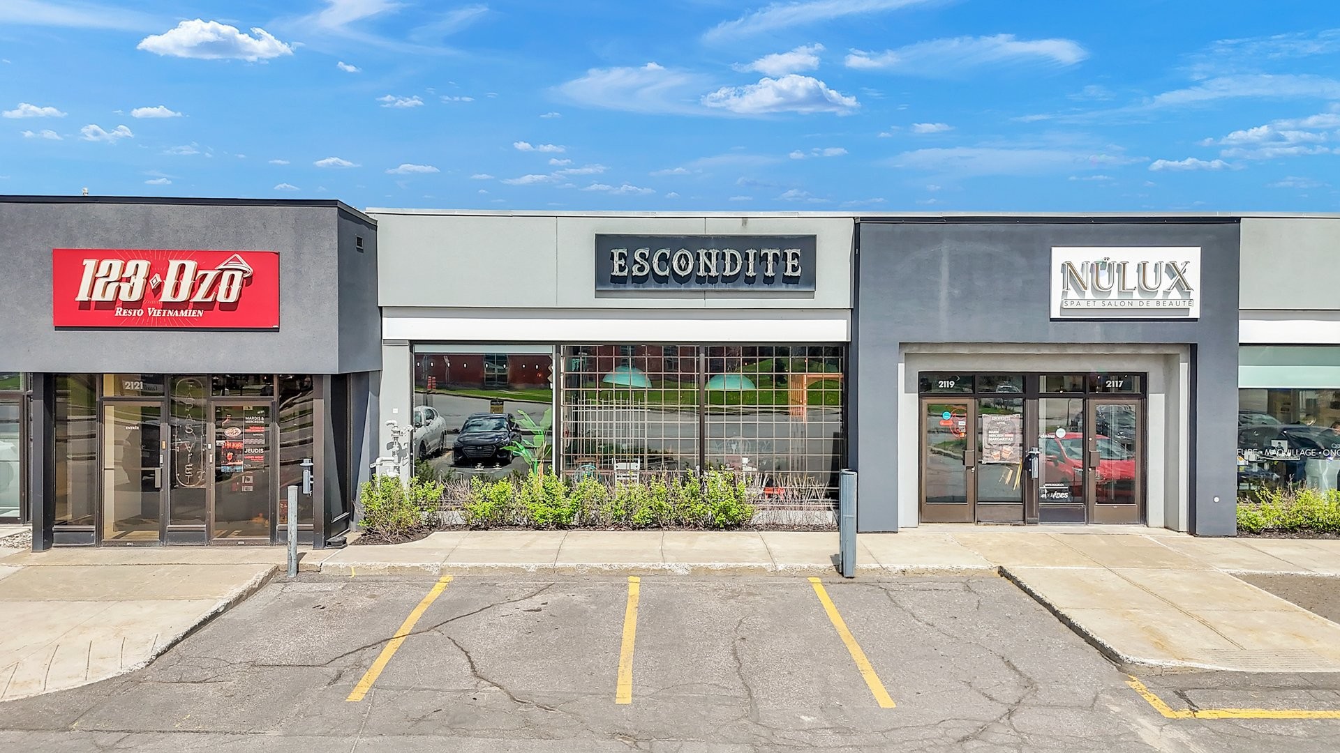 









2119


Boul. Le Carrefour

,
Laval (Chomedey),




QC
H7S1Z4

