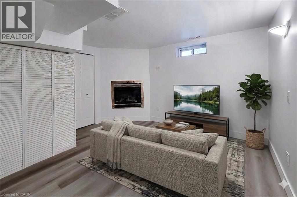 












1232 UPPER GAGE Avenue Unit# 2

,
Hamilton,




Ontario
L8W1E4

