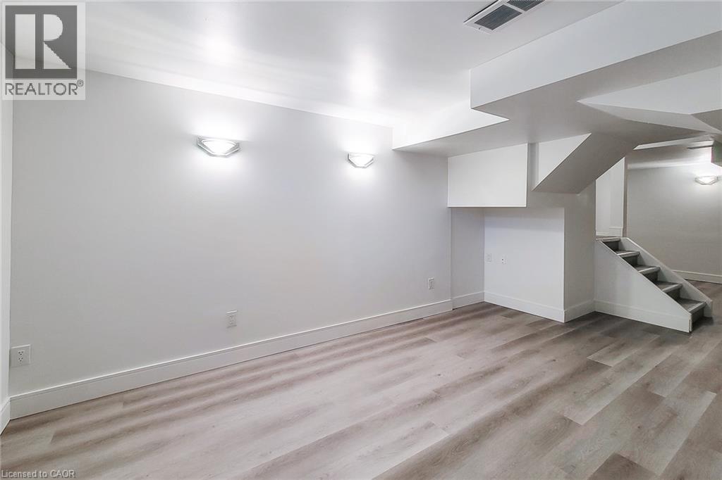 












1232 UPPER GAGE Avenue Unit# 2

,
Hamilton,




Ontario
L8W1E4

