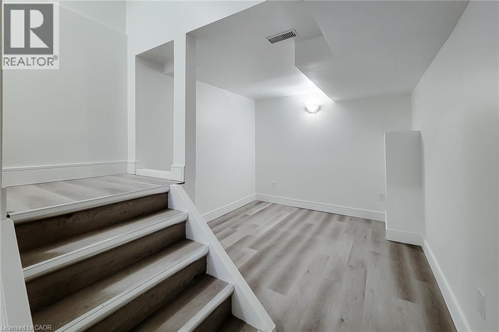 












1232 UPPER GAGE Avenue Unit# 2

,
Hamilton,




Ontario
L8W1E4

