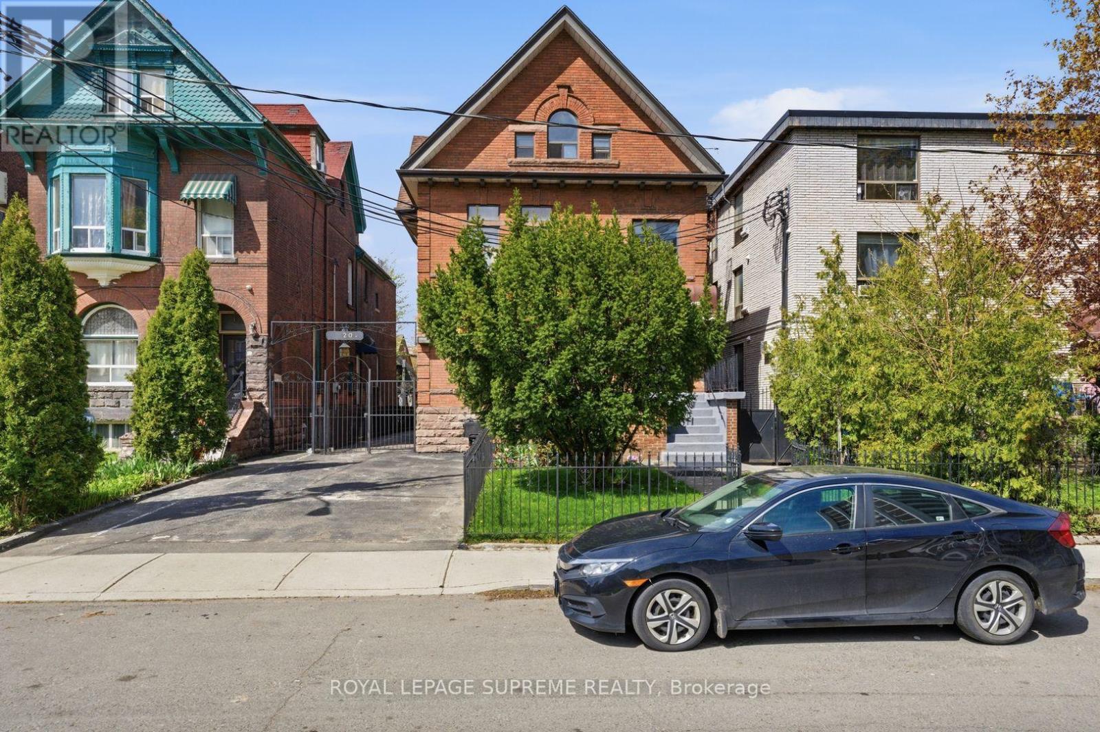












20 MAYNARD AVENUE

,
Toronto,




Ontario
M6K2Z9

