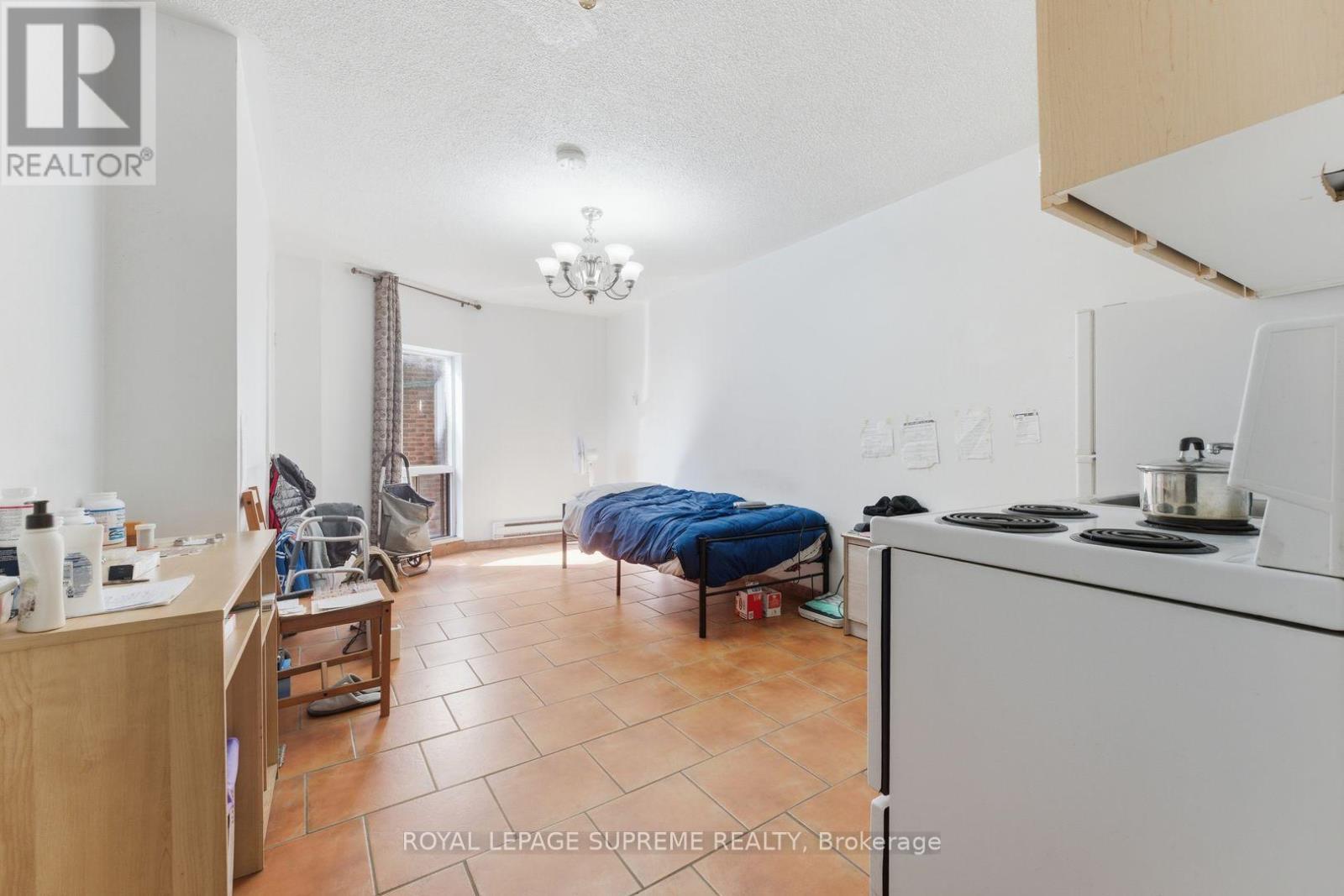 












20 MAYNARD AVENUE

,
Toronto,




Ontario
M6K2Z9

