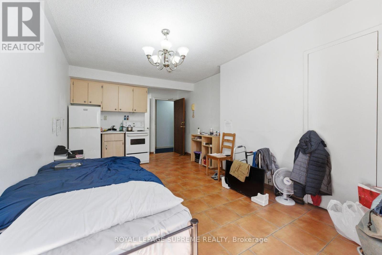 












20 MAYNARD AVENUE

,
Toronto,




Ontario
M6K2Z9

