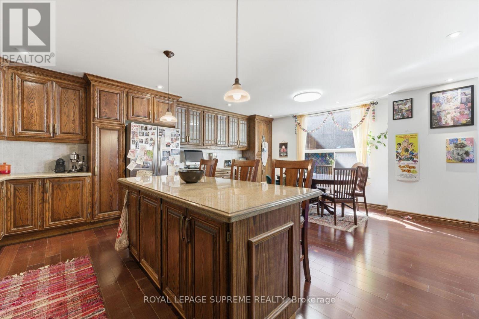 












20 MAYNARD AVENUE

,
Toronto,




Ontario
M6K2Z9

