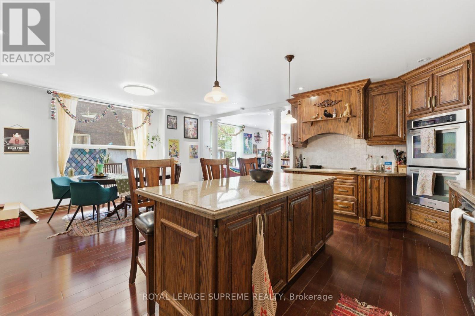 












20 MAYNARD AVENUE

,
Toronto,




Ontario
M6K2Z9

