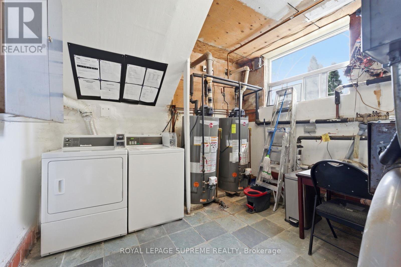 












20 MAYNARD AVENUE

,
Toronto,




Ontario
M6K2Z9

