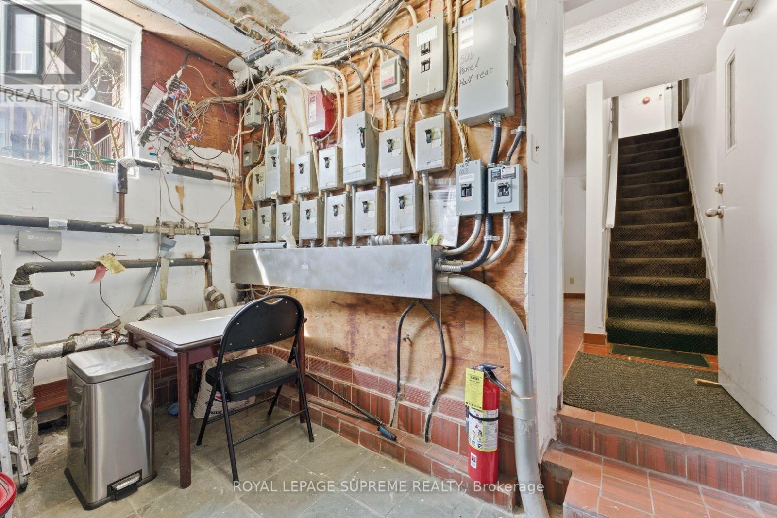 












20 MAYNARD AVENUE

,
Toronto,




Ontario
M6K2Z9


