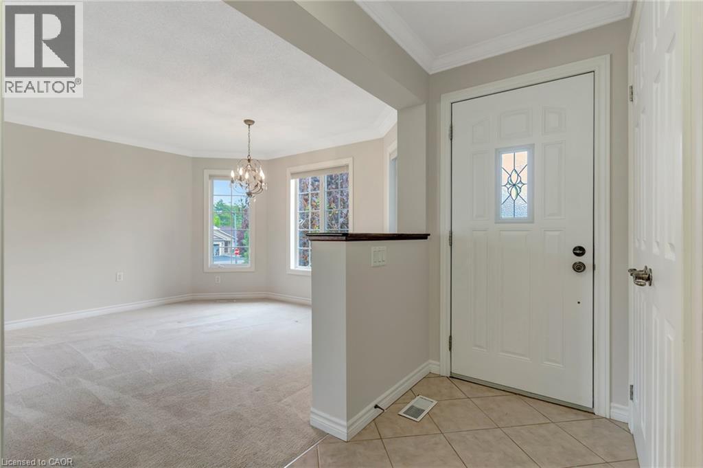 












121 CRUMLIN Lane

,
Freelton,




Ontario
L8B1A5

