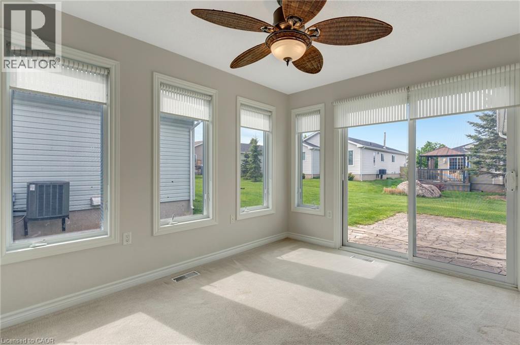 












121 CRUMLIN Lane

,
Freelton,




Ontario
L8B1A5

