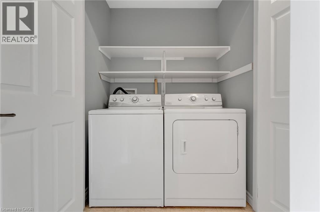 












121 CRUMLIN Lane

,
Freelton,




Ontario
L8B1A5


