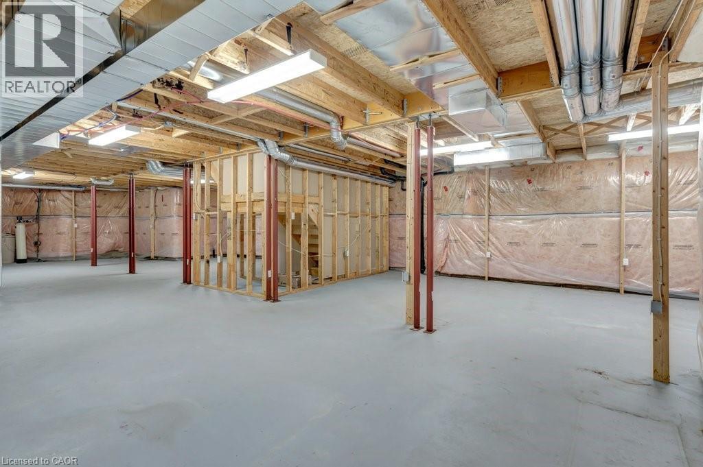 












121 CRUMLIN Lane

,
Freelton,




Ontario
L8B1A5

