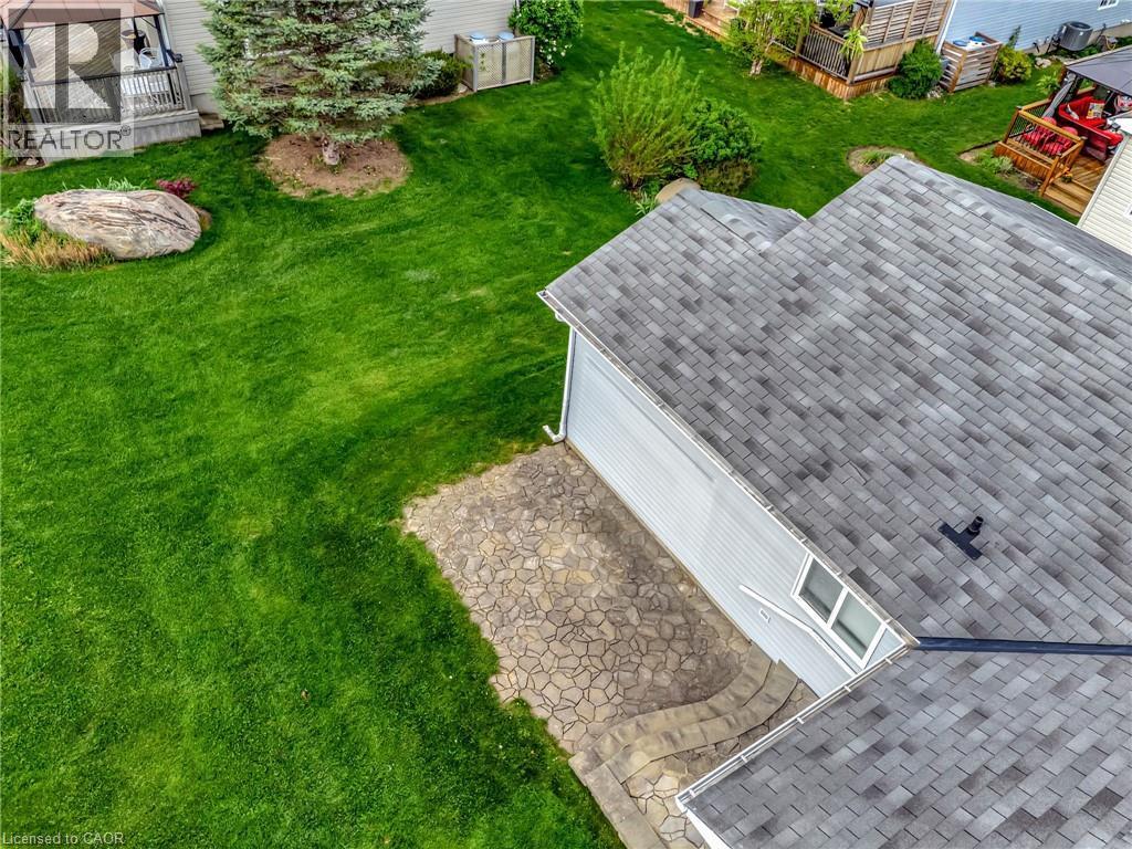 












121 CRUMLIN Lane

,
Freelton,




Ontario
L8B1A5

