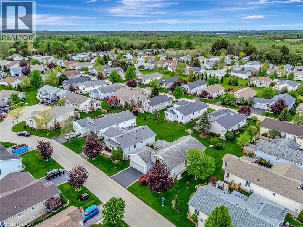 












121 CRUMLIN Lane

,
Freelton,




Ontario
L8B1A5

