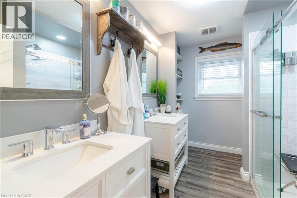 












111 DECOU Road

,
Simcoe,




Ontario
N3Y4K2

