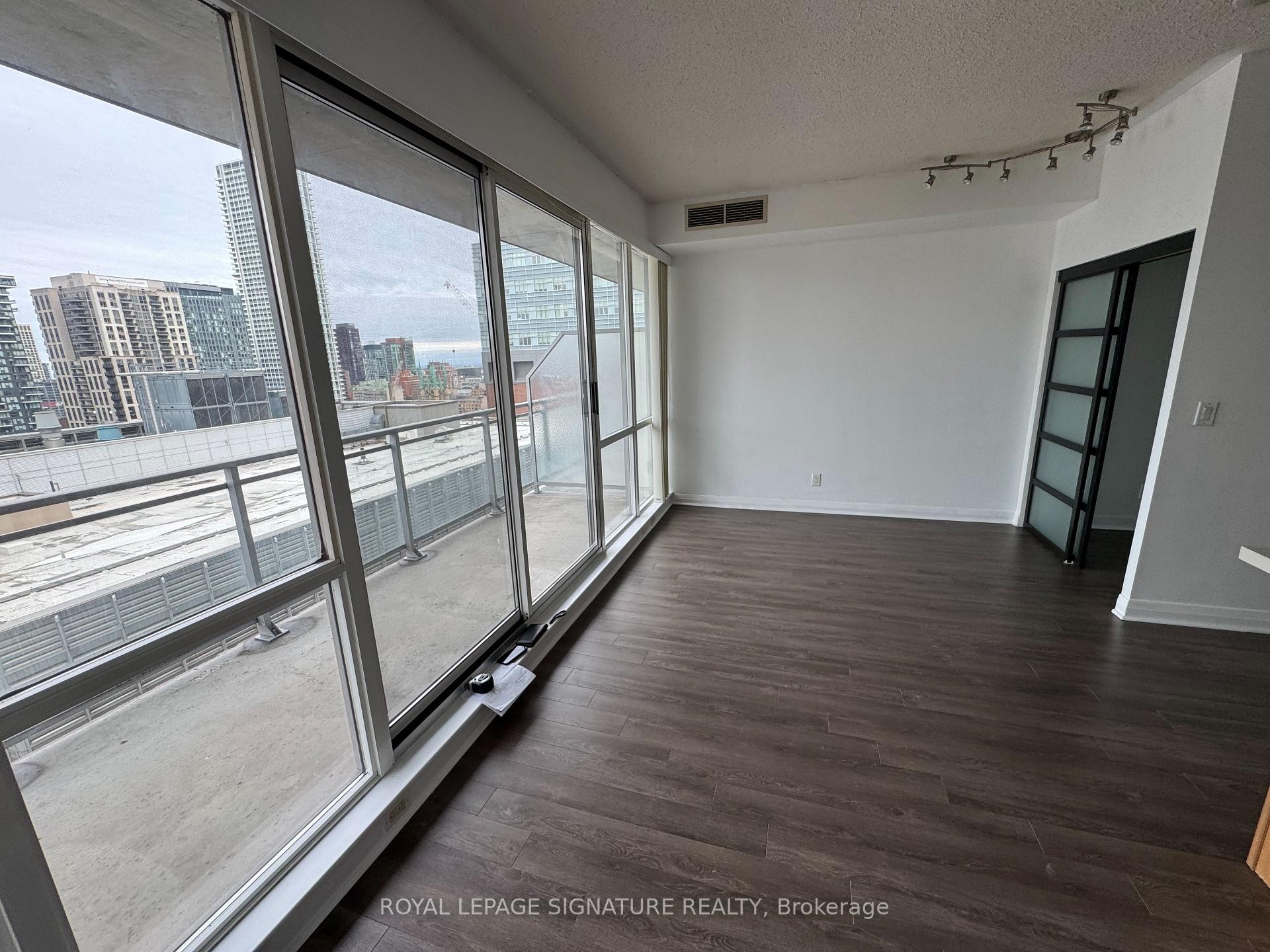 









220


Victoria

Street, 1702,
Toronto,




ON
M5B 2R6


