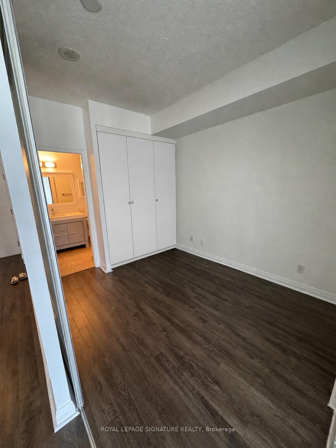 









220


Victoria

Street, 1702,
Toronto,




ON
M5B 2R6

