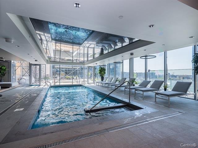 









720


Place Jacques-Cartier

, 2905,
Montréal (Ville-Marie),




QC
H3C1A1

