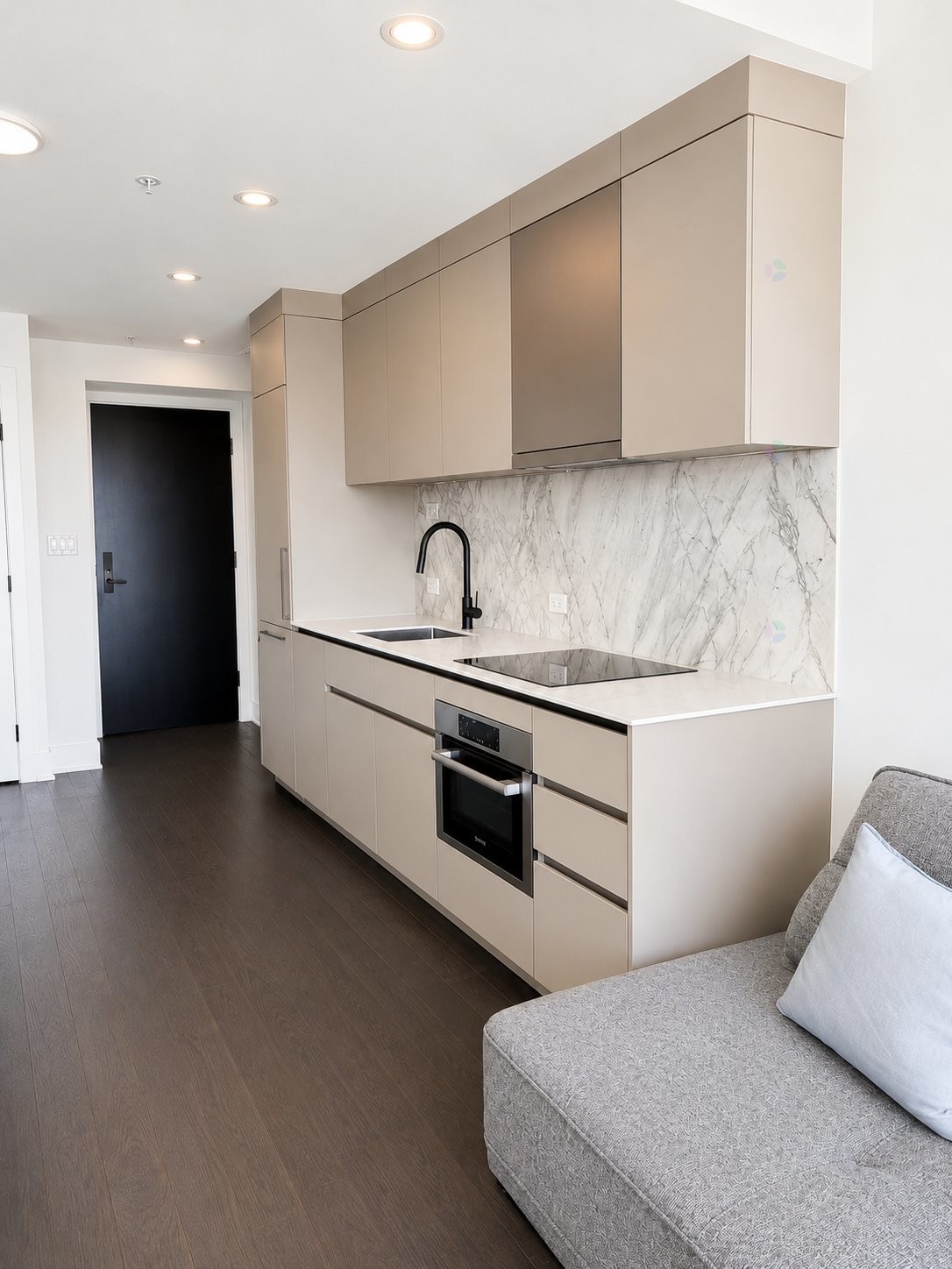 









720


Place Jacques-Cartier

, 2905,
Montréal (Ville-Marie),




QC
H3C1A1


