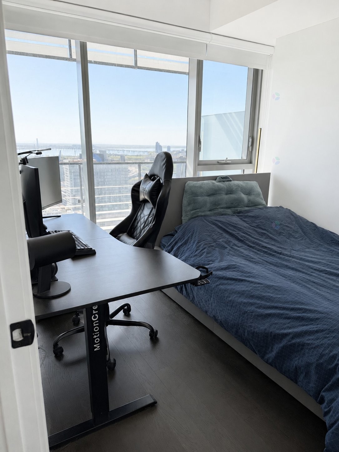 









720


Place Jacques-Cartier

, 2905,
Montréal (Ville-Marie),




QC
H3C1A1

