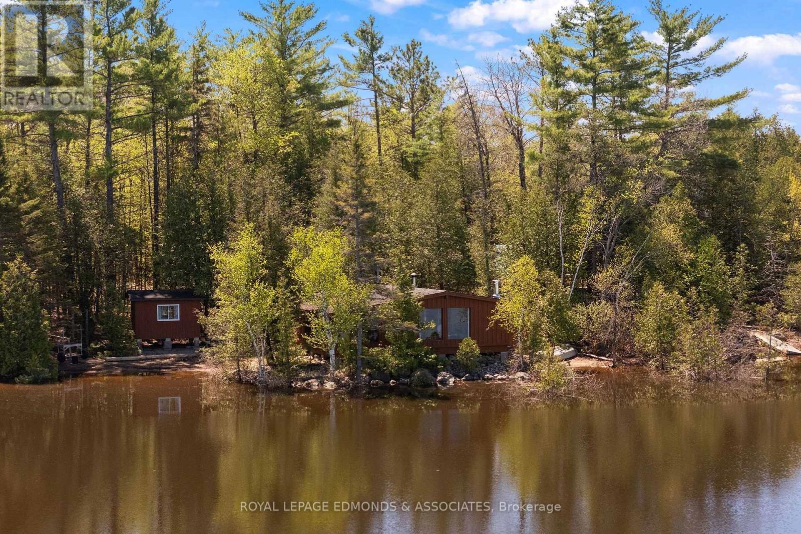 












30 ORVILLES TRAIL

,
Whitewater Region,




Ontario
K0J2L0

