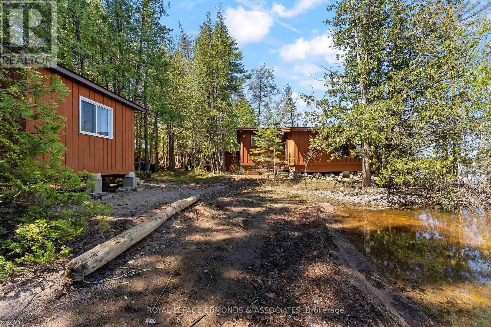 












30 ORVILLES TRAIL

,
Whitewater Region,




Ontario
K0J2L0

