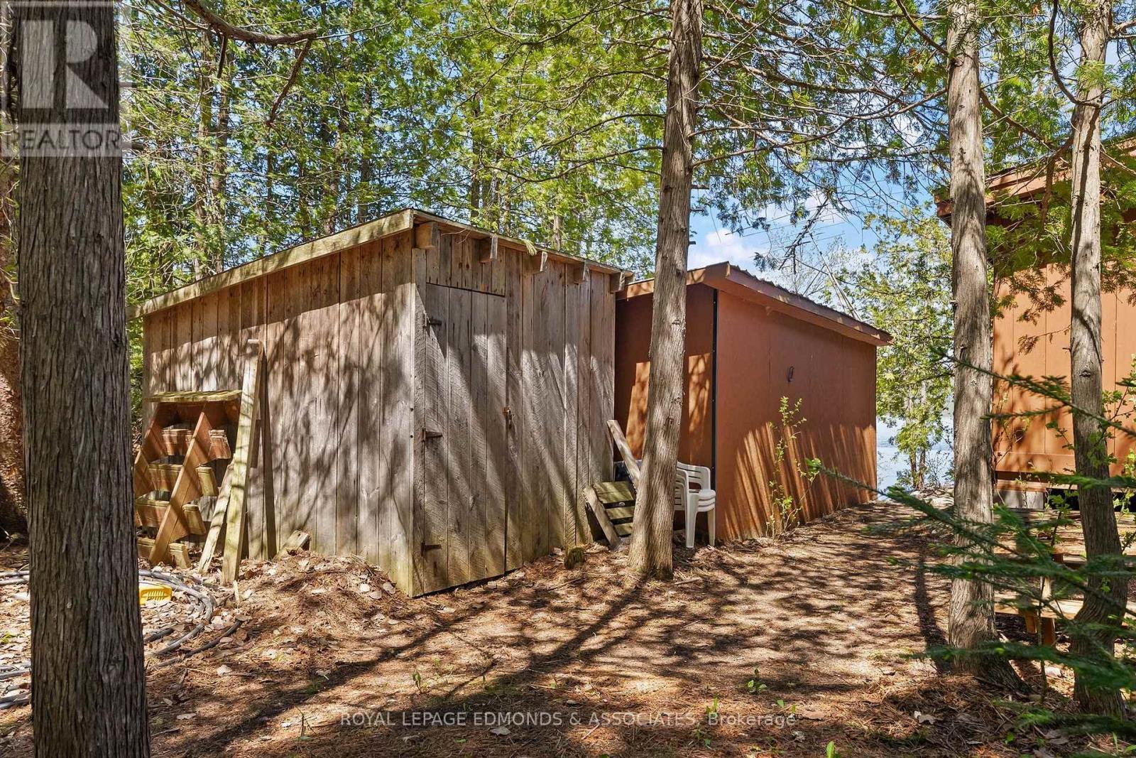 












30 ORVILLES TRAIL

,
Whitewater Region,




Ontario
K0J2L0

