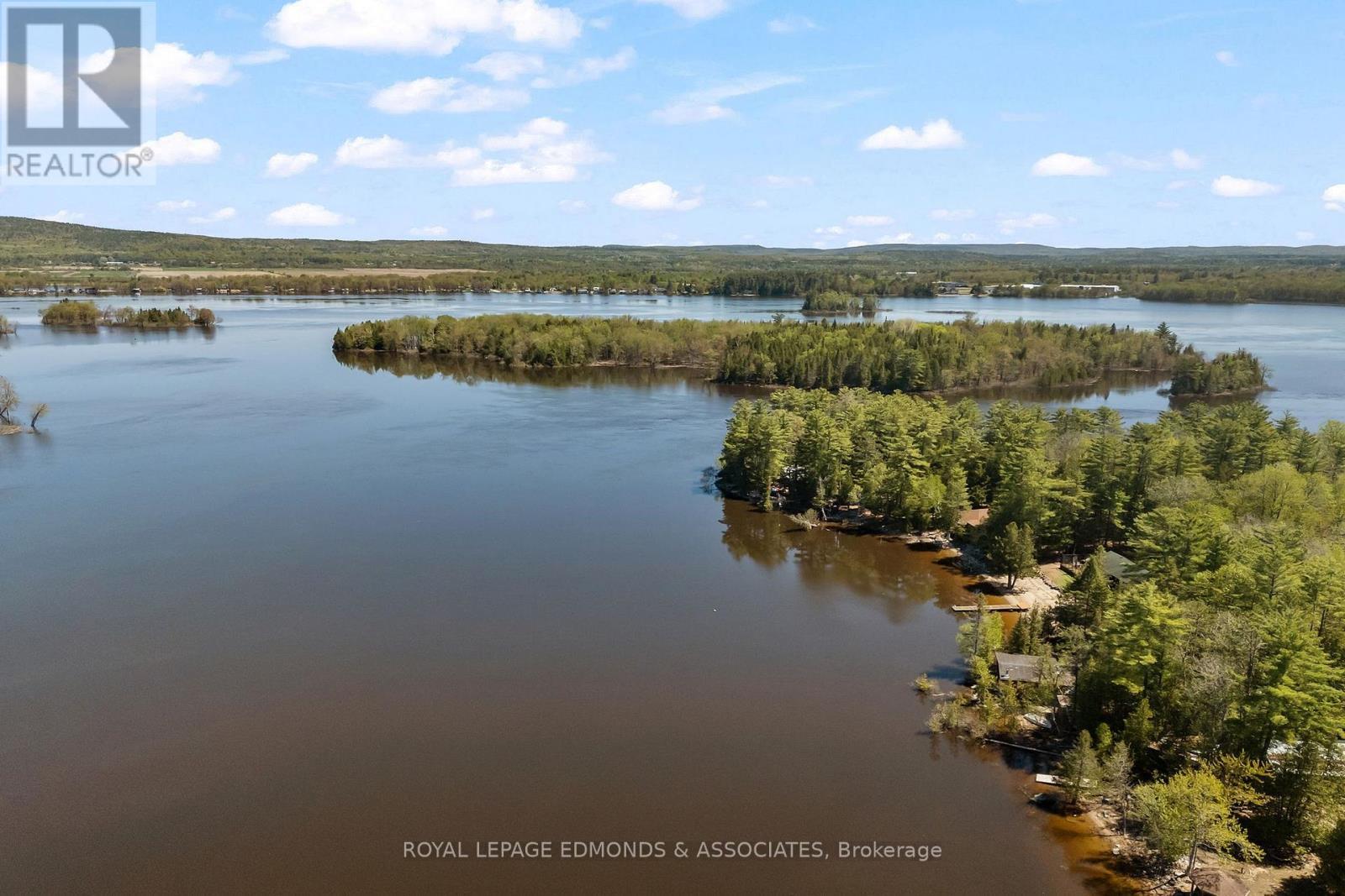 












30 ORVILLES TRAIL

,
Whitewater Region,




Ontario
K0J2L0

