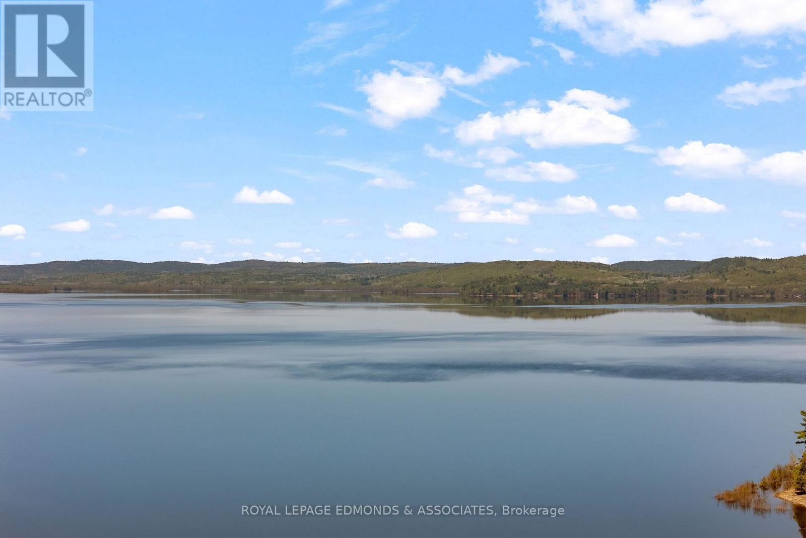 












30 ORVILLES TRAIL

,
Whitewater Region,




Ontario
K0J2L0

