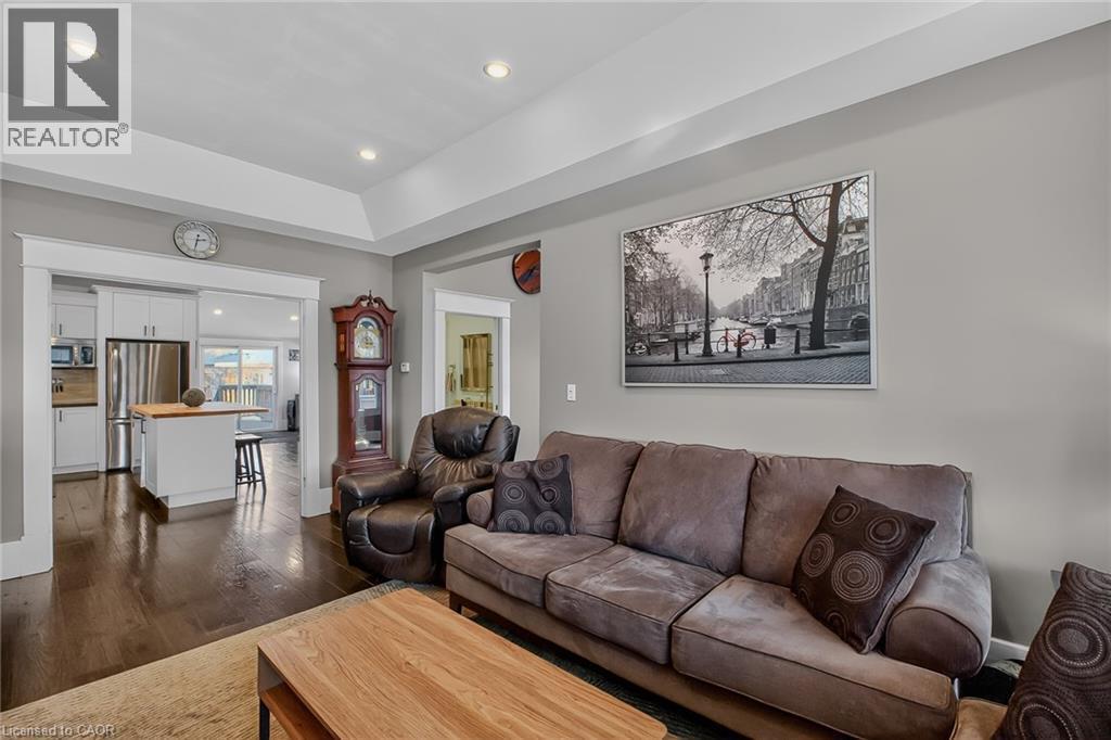 












99 NORTH MAIN Street

,
Simcoe,




Ontario
N3Y2M2

