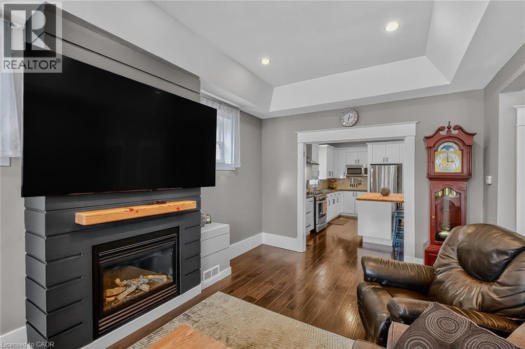












99 NORTH MAIN Street

,
Simcoe,




Ontario
N3Y2M2

