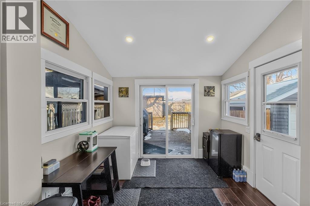 












99 NORTH MAIN Street

,
Simcoe,




Ontario
N3Y2M2


