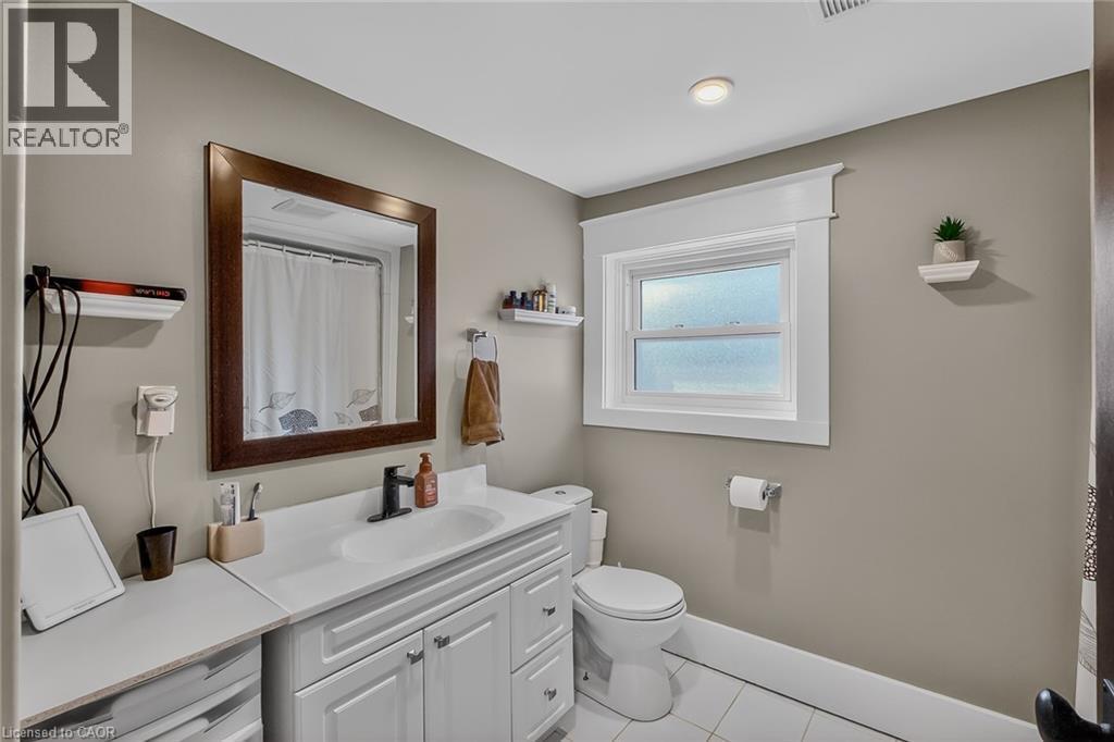 












99 NORTH MAIN Street

,
Simcoe,




Ontario
N3Y2M2

