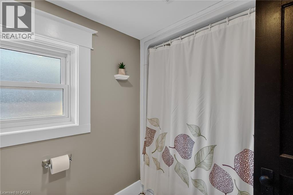 












99 NORTH MAIN Street

,
Simcoe,




Ontario
N3Y2M2

