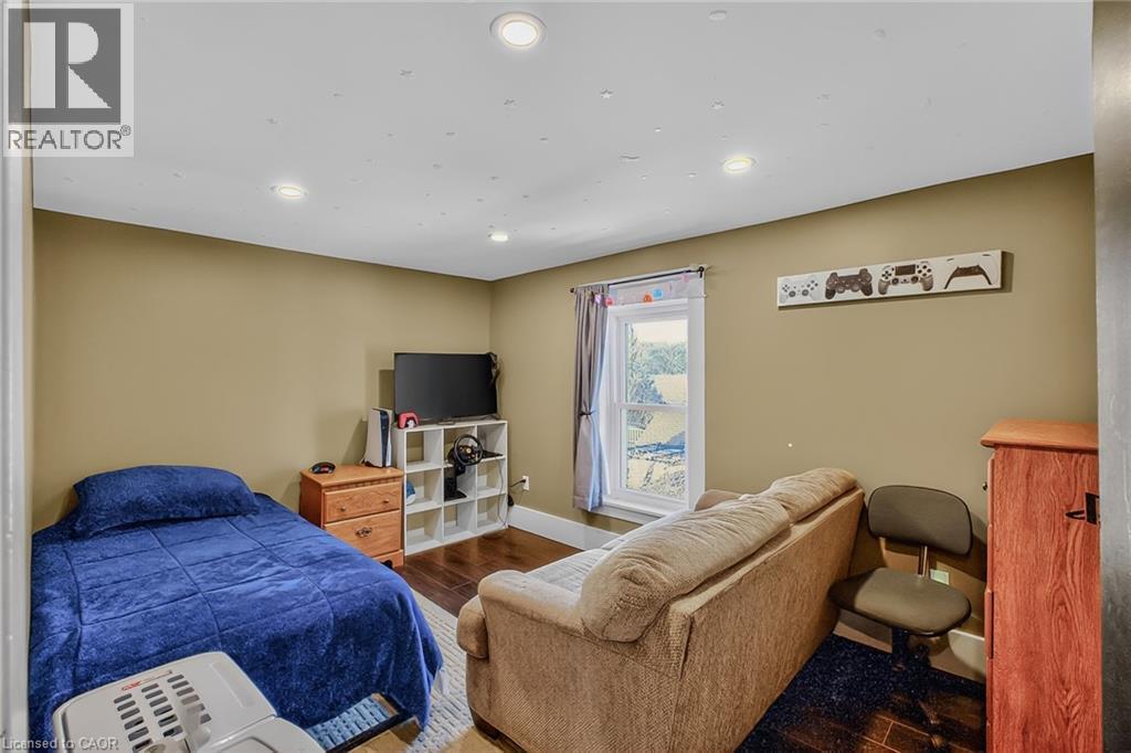 












99 NORTH MAIN Street

,
Simcoe,




Ontario
N3Y2M2

