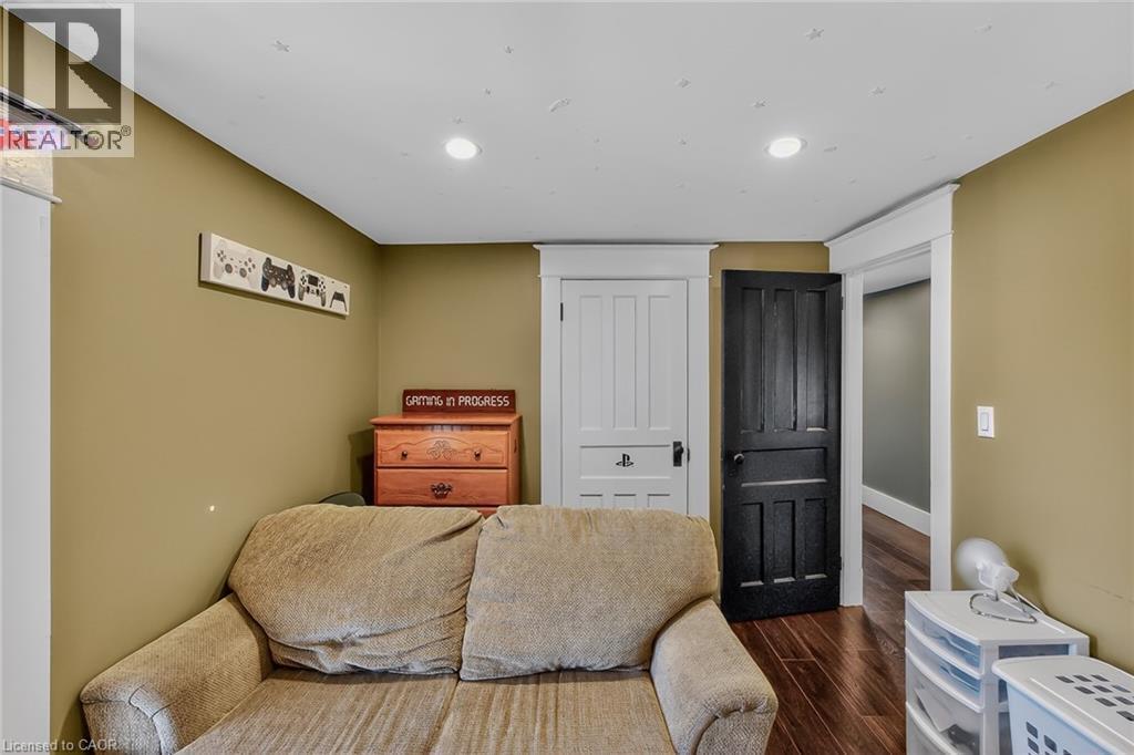 












99 NORTH MAIN Street

,
Simcoe,




Ontario
N3Y2M2


