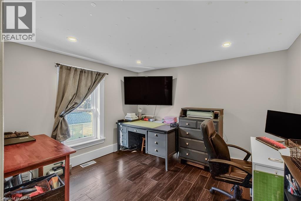 












99 NORTH MAIN Street

,
Simcoe,




Ontario
N3Y2M2


