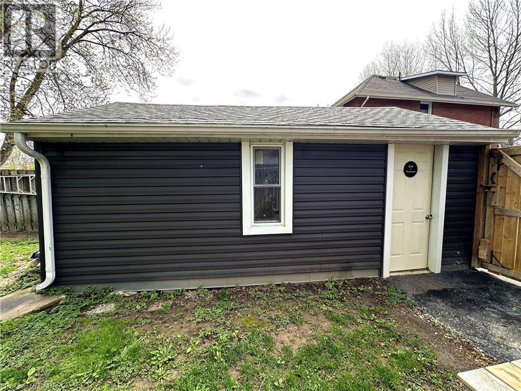 












99 NORTH MAIN Street

,
Simcoe,




Ontario
N3Y2M2

