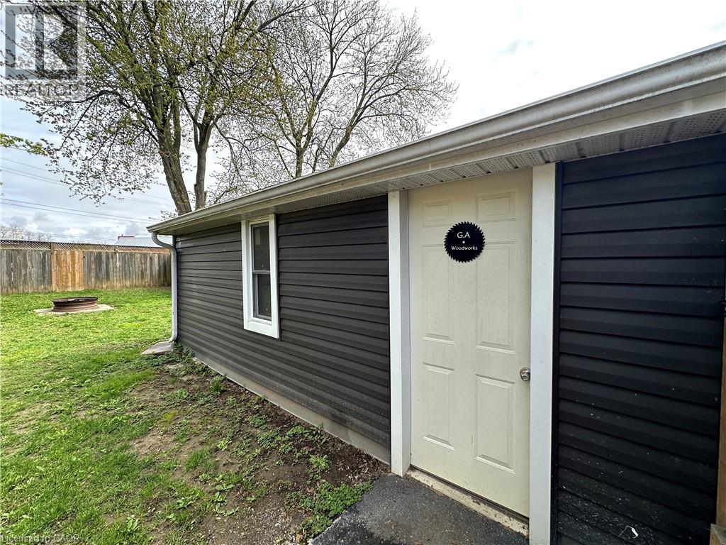 












99 NORTH MAIN Street

,
Simcoe,




Ontario
N3Y2M2

