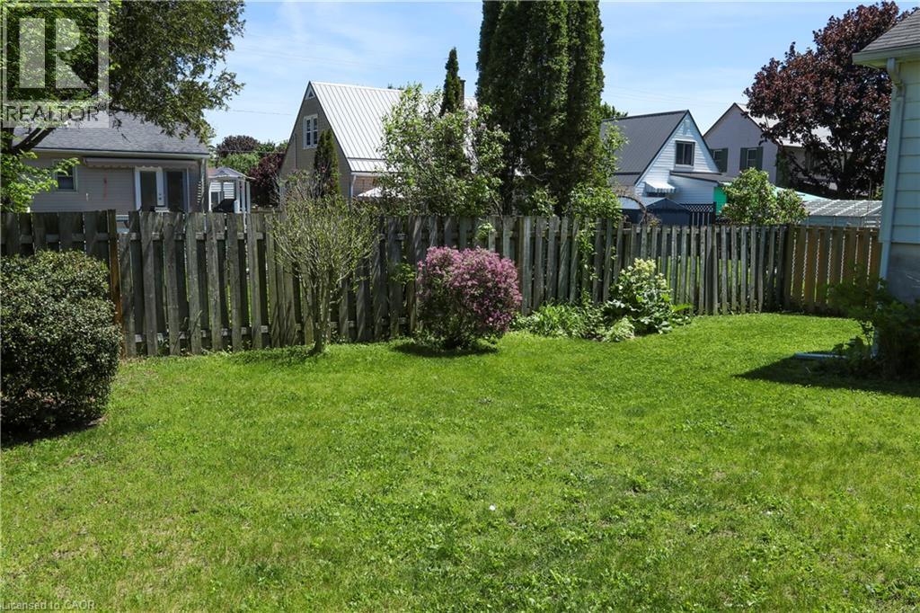 












15 RICHARD Avenue

,
Simcoe,




Ontario
N3Y3J1

