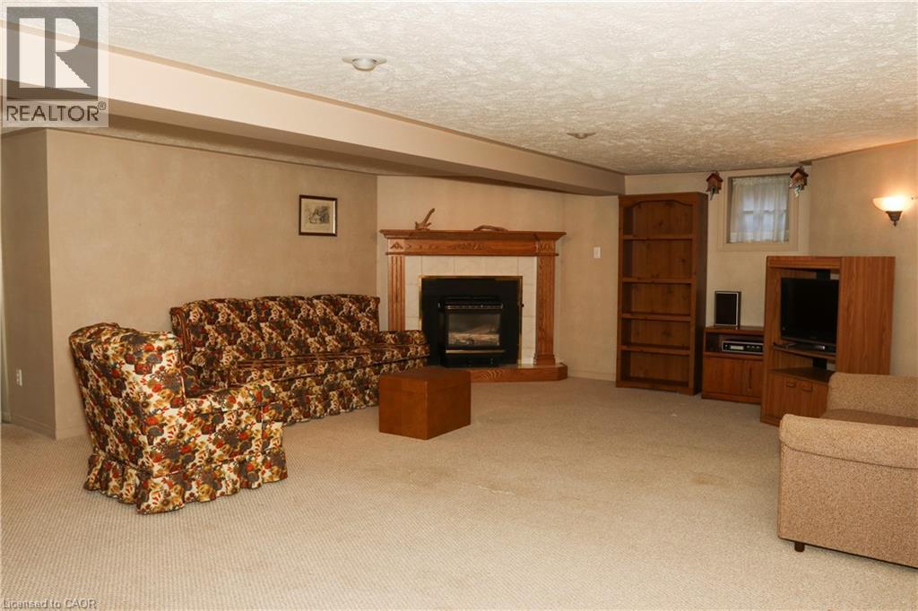 












15 RICHARD Avenue

,
Simcoe,




Ontario
N3Y3J1

