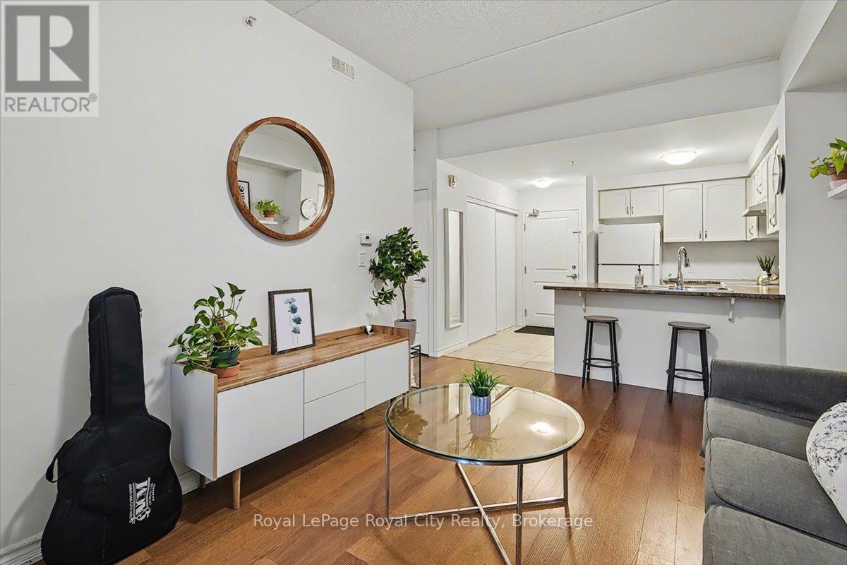 












120 - 1284 GORDON STREET

,
Guelph (Kortright East),




Ontario
N1L0M8

