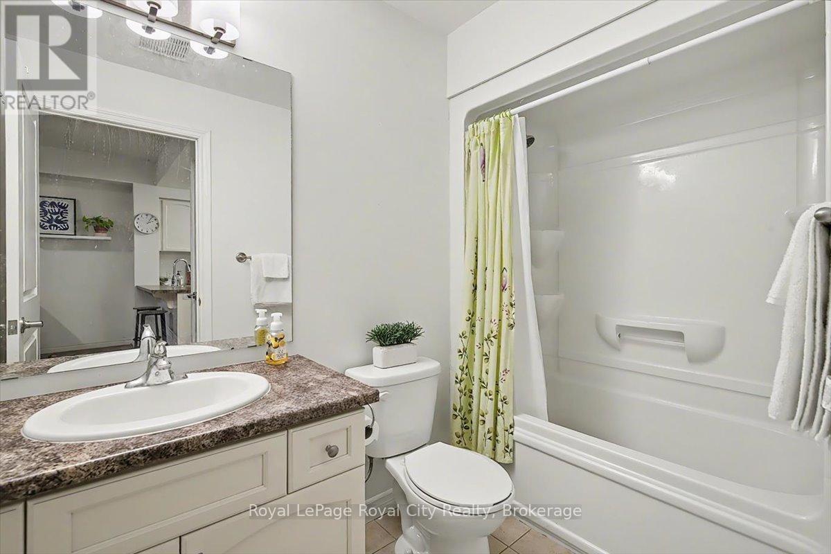 












120 - 1284 GORDON STREET

,
Guelph (Kortright East),




Ontario
N1L0M8


